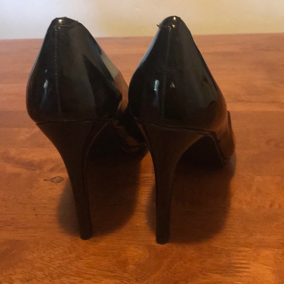 Black heels - Picture 3 of 3